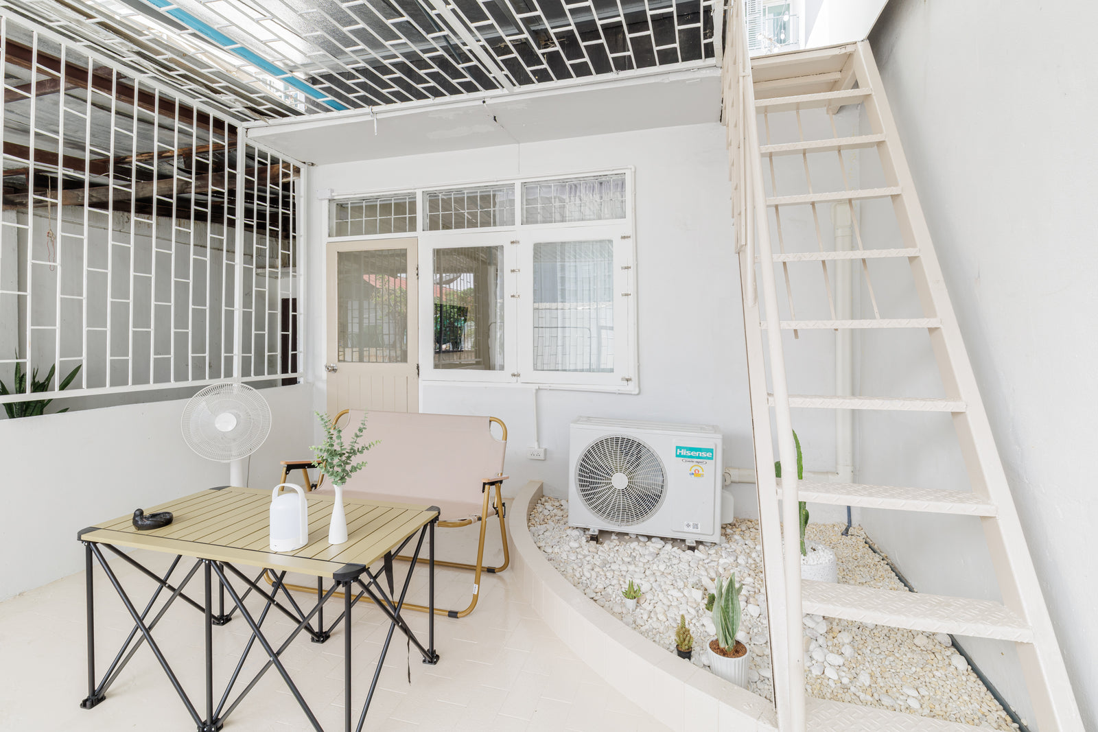 Seventy Two Airbnb