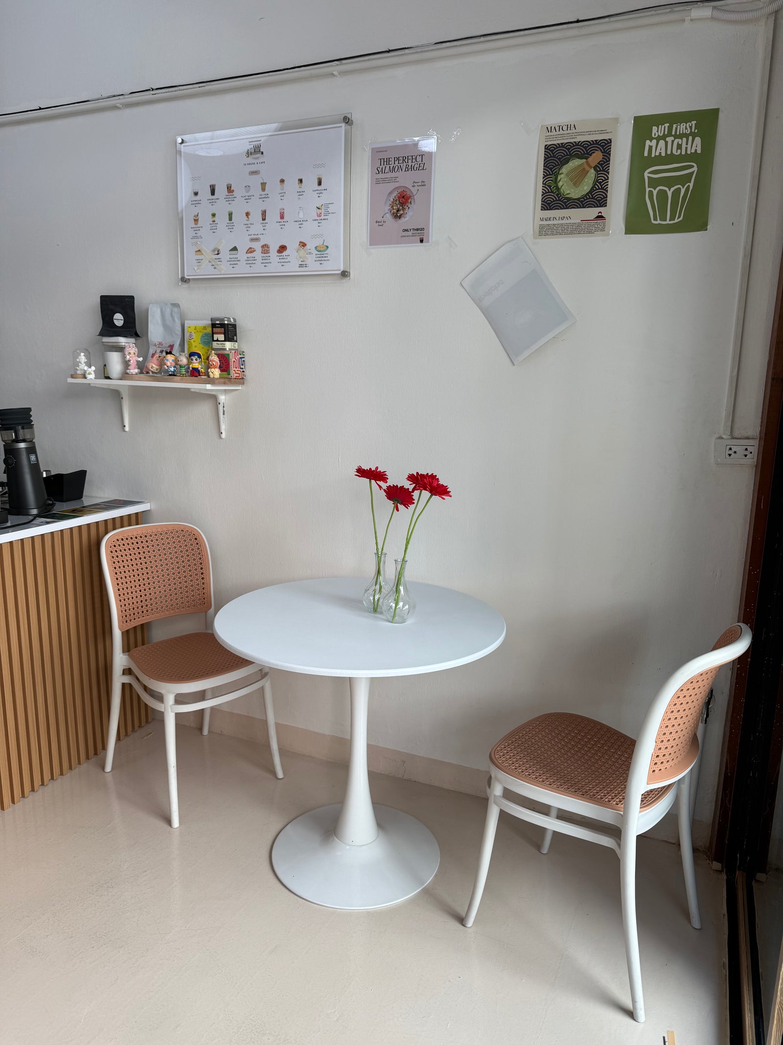 Seventy Two Cafe