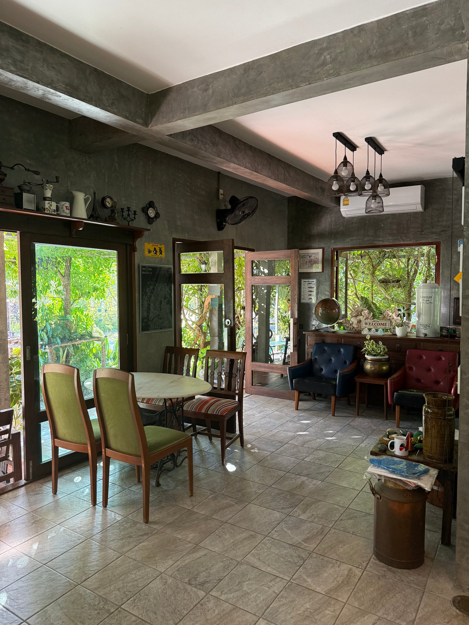 Hideaway Cafe
