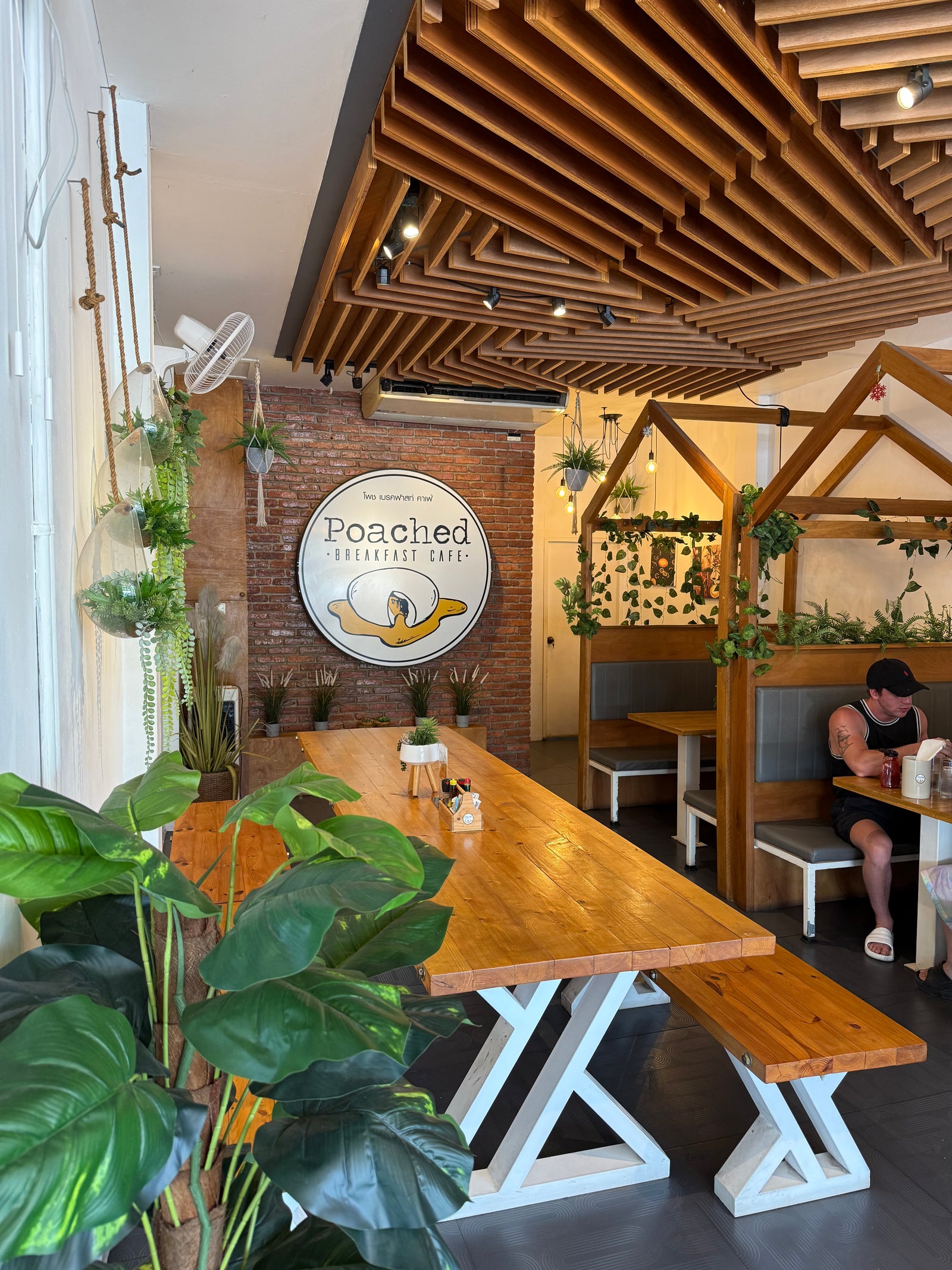 Poached Breakfast Cafe